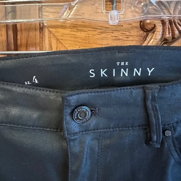 White House Black Market High-Rise Black Skinny Jeans 25$ - Picture 7 of 7